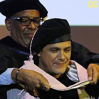 Alejandro Sanz  recibe doctor honoris causa por la Universidad de Berklee 